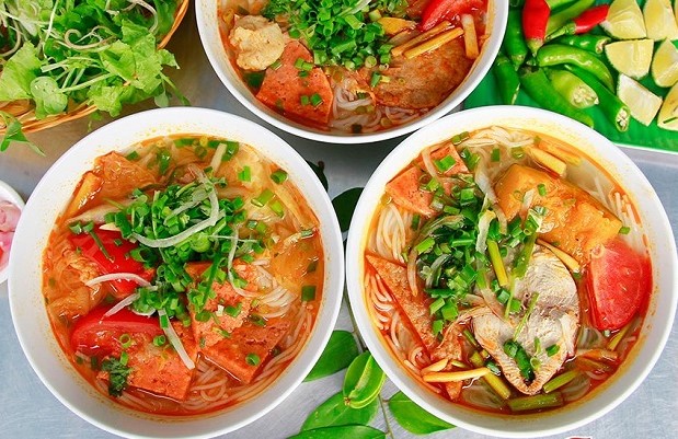 Bún chả cá – món ăn khiến thực khách "mắt chữ A mồm chữ O" khi ghé thăm Đà Nẵng. (Nguồn ảnh: Lấy từ trang Vinpearl)